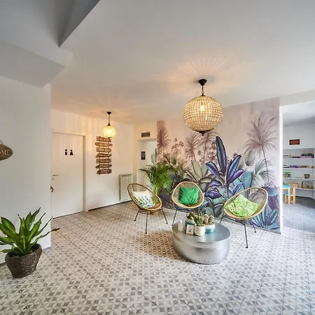 Casa Royale Aria 아파트 리에르나